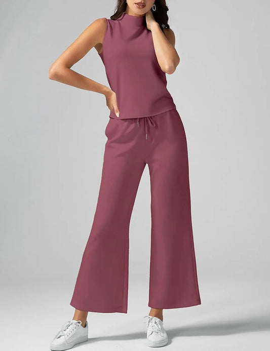 Weekend Uniform – Luxe Two-Piece Outfit with Cropped Top & Lounge Pants